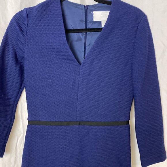 #150 HUGO BOSS heavy textured dress - Picture 5 of 12